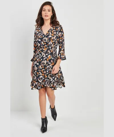 Printed Abstract Women Dress for a Modern and Artistic Appeal Printed Abstract Women Dress for a Modern and Artistic Appeal Floral Print Wrap Dress Printed Abstract Women Dress for a Modern and Artistic Appeal Printed Abstract Women Dress for a Modern and Artistic Appeal Floral Print Wrap Dress