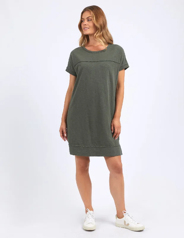 Plus Size Women Dress with a Flattering A - Line Cut for Comfort and Style Plus Size Women Dress with a Flattering A - Line Cut for Comfort and Style Foxwood Allison Tee Dress Khaki Plus Size Women Dress with a Flattering A - Line Cut for Comfort and Style Plus Size Women Dress with a Flattering A - Line Cut for Comfort and Style Foxwood Allison Tee Dress Khaki
