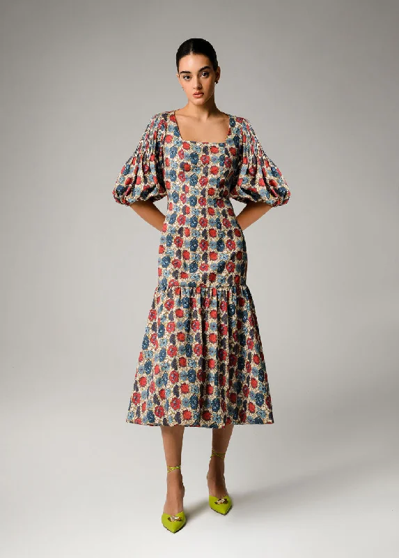 Shift Women Dress with a Simple and Classic Design for Everyday Wear Shift Women Dress with a Simple and Classic Design for Everyday Wear IRIS TEA DRESS Shift Women Dress with a Simple and Classic Design for Everyday Wear Shift Women Dress with a Simple and Classic Design for Everyday Wear IRIS TEA DRESS