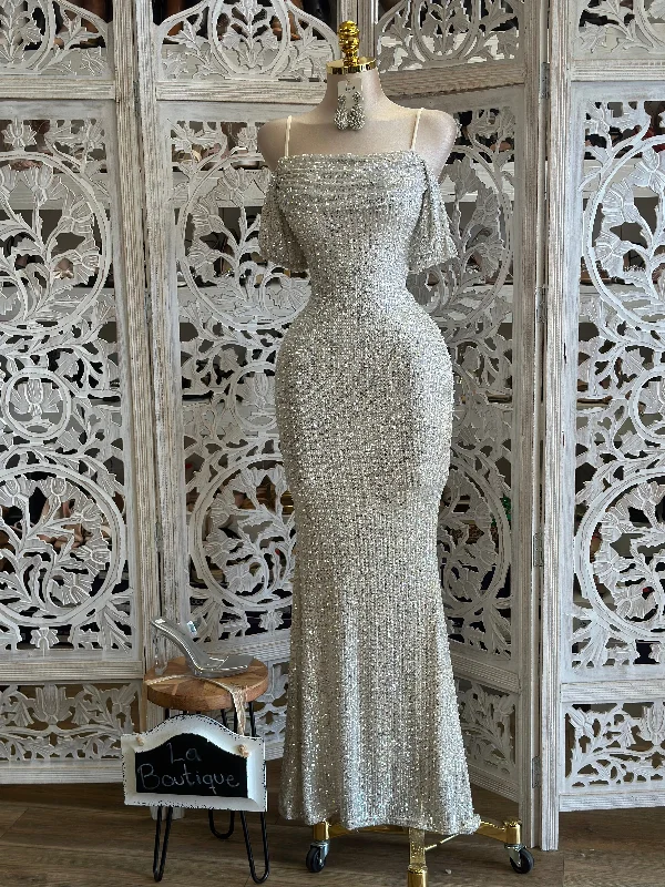 Shift Women Dress with a Simple and Classic Design for Everyday Wear Shift Women Dress with a Simple and Classic Design for Everyday Wear Ivory Sequin and Pearl Detail Formal Dress- Stretchy,Estira Shift Women Dress with a Simple and Classic Design for Everyday Wear Shift Women Dress with a Simple and Classic Design for Everyday Wear Ivory Sequin and Pearl Detail Formal Dress- Stretchy,Estira