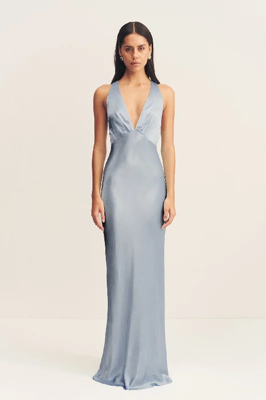 Plus Size Women Dress with a Flattering A - Line Cut for Comfort and Style Plus Size Women Dress with a Flattering A - Line Cut for Comfort and Style LA LUNE PLUNGED CROSS BACK MAXI DRESS - POWDER BLUE Plus Size Women Dress with a Flattering A - Line Cut for Comfort and Style Plus Size Women Dress with a Flattering A - Line Cut for Comfort and Style LA LUNE PLUNGED CROSS BACK MAXI DRESS - POWDER BLUE