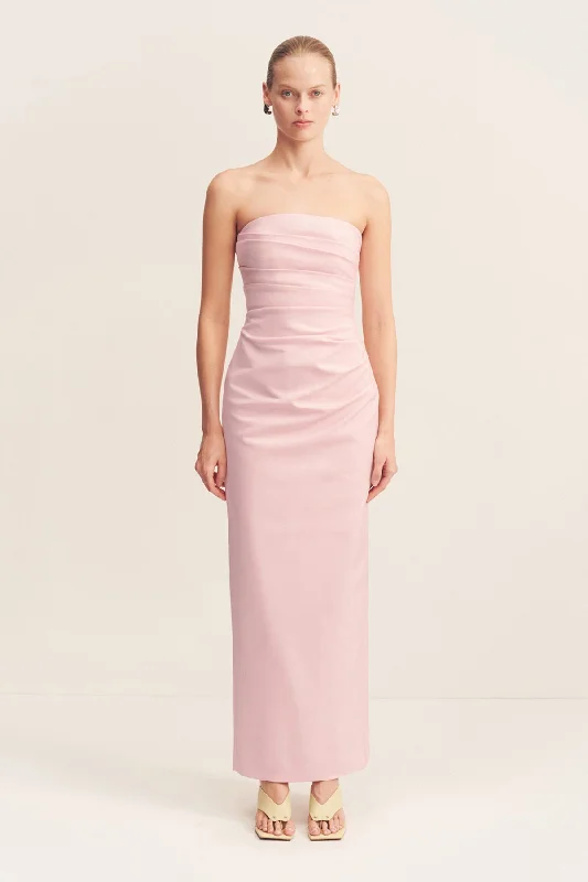 Strapless Women Dress with a Built - in Bra for Comfort and Support Strapless Women Dress with a Built - in Bra for Comfort and Support LANI STRAPLESS DRAPED MAXI DRESS - FAIRYFLOSS Strapless Women Dress with a Built - in Bra for Comfort and Support Strapless Women Dress with a Built - in Bra for Comfort and Support LANI STRAPLESS DRAPED MAXI DRESS - FAIRYFLOSS