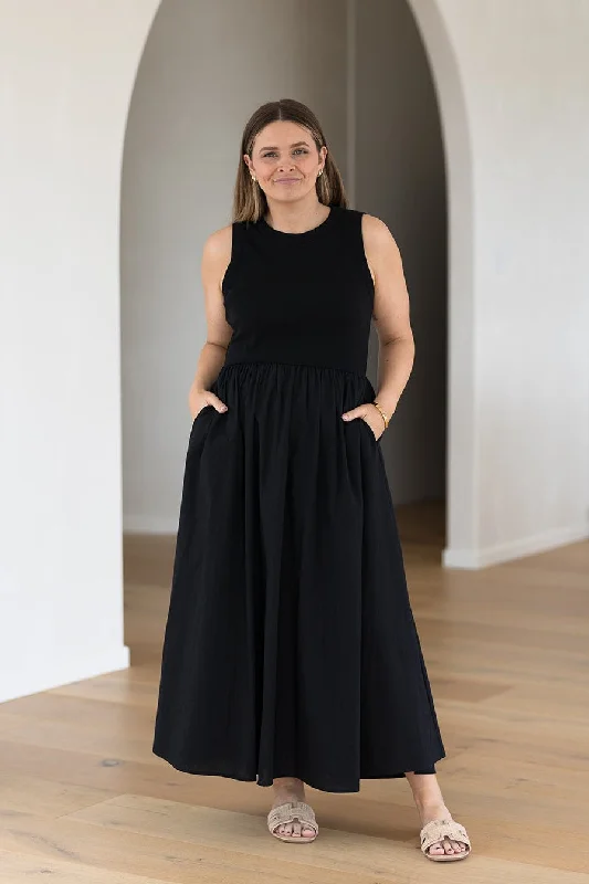 Ball Gown Women Dress with a Full Skirt for a Princess - like Look Ball Gown Women Dress with a Full Skirt for a Princess - like Look Nova Dress - Black Ball Gown Women Dress with a Full Skirt for a Princess - like Look Ball Gown Women Dress with a Full Skirt for a Princess - like Look Nova Dress - Black