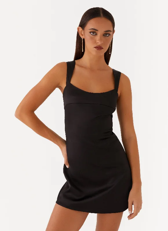 Long - Sleeve Women Dress in Velvet for a Luxurious Winter Look Long - Sleeve Women Dress in Velvet for a Luxurious Winter Look Odette Satin Mini Dress - Black Long - Sleeve Women Dress in Velvet for a Luxurious Winter Look Long - Sleeve Women Dress in Velvet for a Luxurious Winter Look Odette Satin Mini Dress - Black