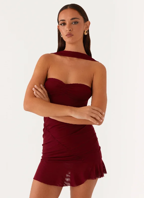Mini Women Dress with a Short Hem for a Young and Trendy Style Mini Women Dress with a Short Hem for a Young and Trendy Style Pari Open Back Mini Dress - Mulberry Mini Women Dress with a Short Hem for a Young and Trendy Style Mini Women Dress with a Short Hem for a Young and Trendy Style Pari Open Back Mini Dress - Mulberry