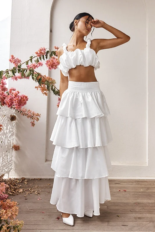 Maxi Women Dress with Floral Print for a Bohemian Vibe Maxi Women Dress with Floral Print for a Bohemian Vibe Sozo Layered Maxi Skirt Ivory Maxi Women Dress with Floral Print for a Bohemian Vibe Maxi Women Dress with Floral Print for a Bohemian Vibe Sozo Layered Maxi Skirt Ivory
