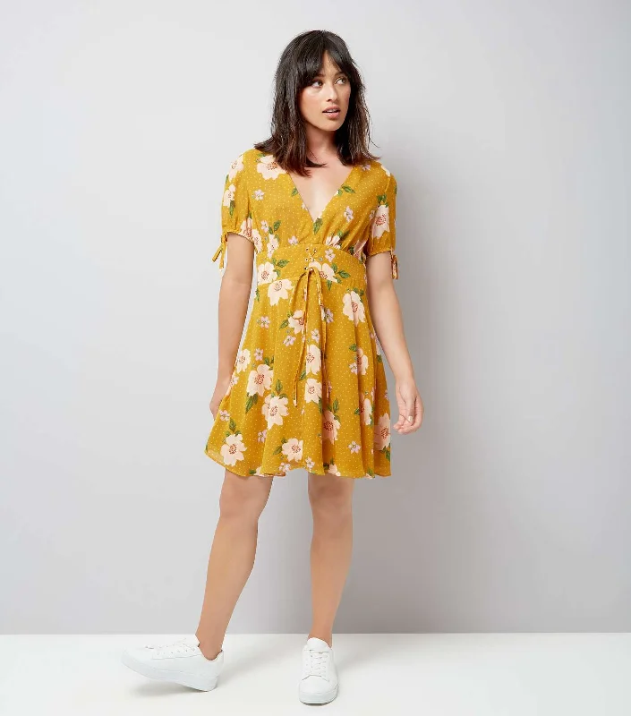 Printed Abstract Women Dress for a Modern and Artistic Appeal Printed Abstract Women Dress for a Modern and Artistic Appeal Yellow Floral Spot Print V Neck Dress Printed Abstract Women Dress for a Modern and Artistic Appeal Printed Abstract Women Dress for a Modern and Artistic Appeal Yellow Floral Spot Print V Neck Dress